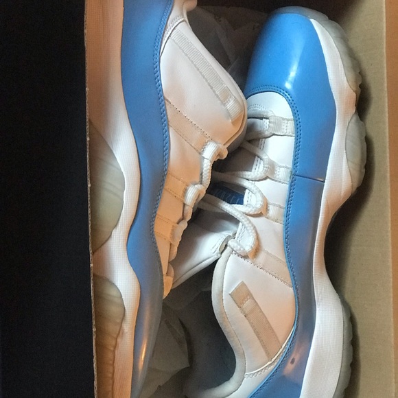 Air jordan 11 retro low with matching shirt - Picture 1 of 4
